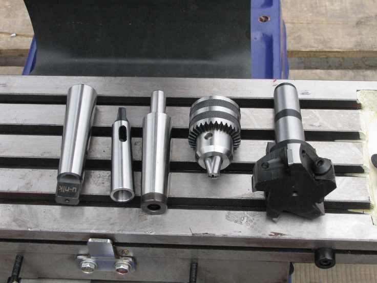 Máquina de moagem e perfuração ZX 7040 B1