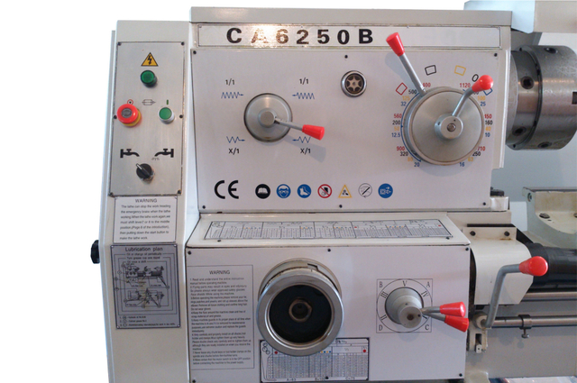 Tokarka Uniwersalna CA6250B 500 x 1500 mm