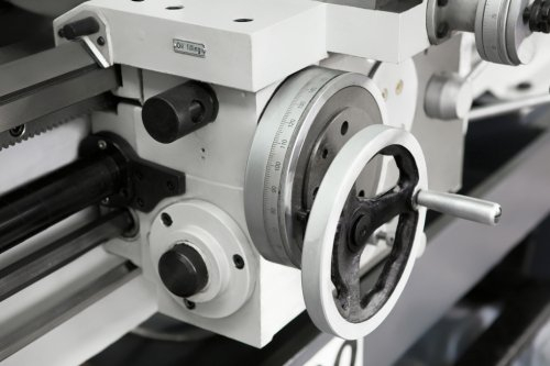 Torno universal 660x2000 vario