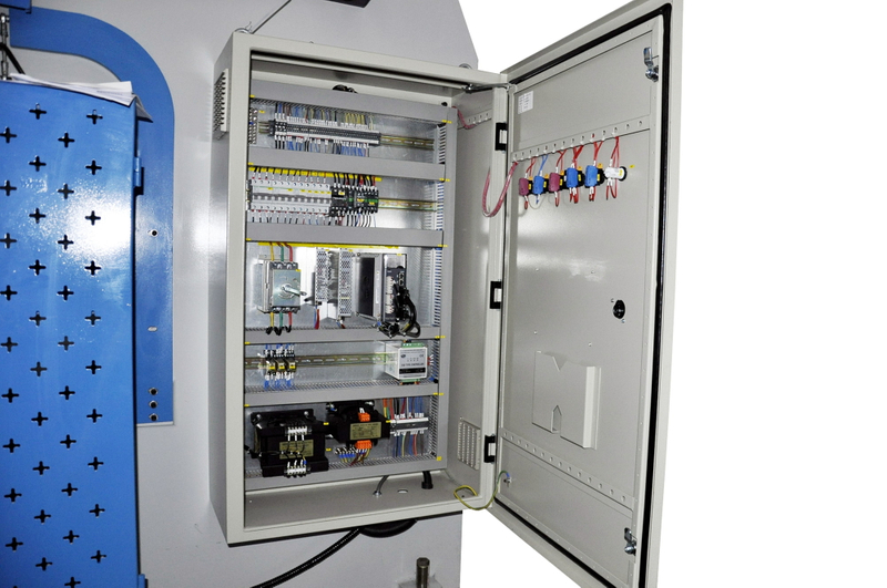 Hydrauliczna Prasa CNC 3200 x 160T