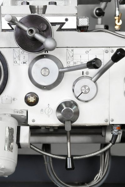 Máquina de torneamento de metal cdc500 x 1000