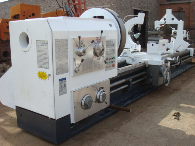 Torno horizontal CW61125-CW61160-CW61180-CW61200-CW61220 
