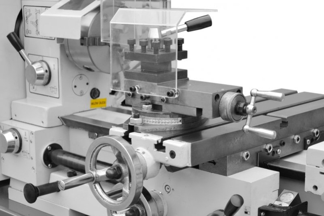 Turnando torno e moagem e perfuração Machin AT300