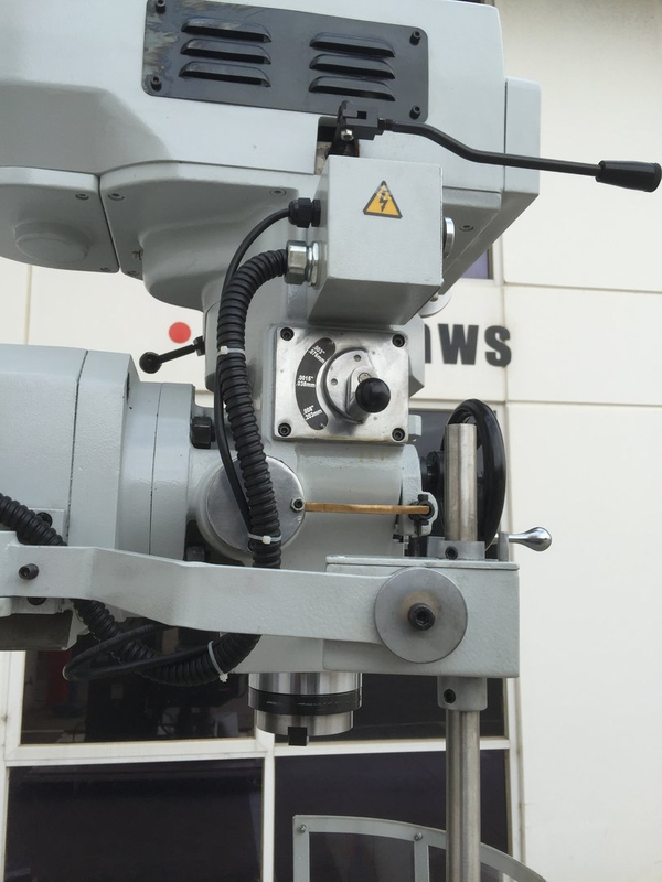Turret de eixo vertical e horizontal Milling, 3 eixos de leitura digital, x6336vario
