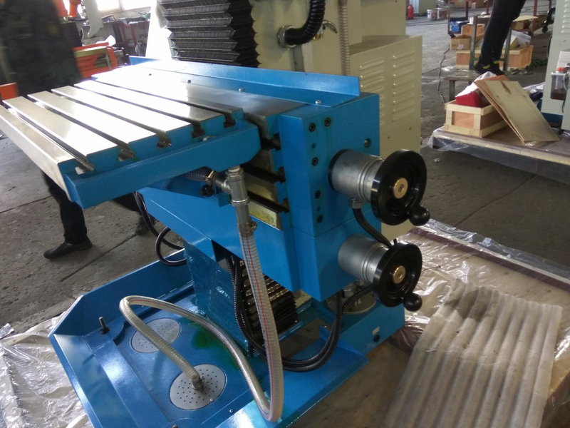Máquina de moagem de ferramentas XL8140