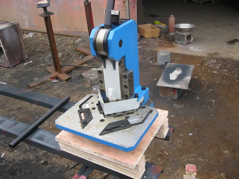 Notcher manual 100x100 mm, 3 mm