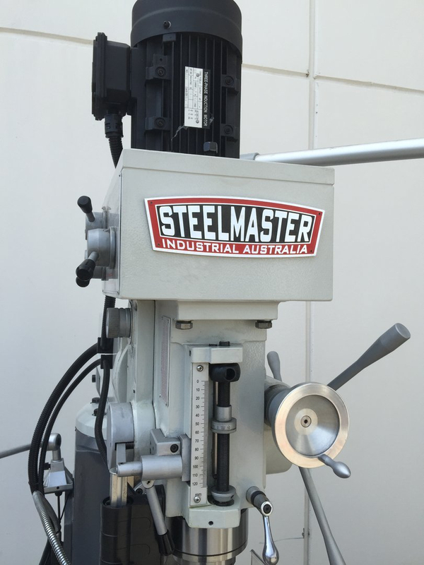MGH757Z. Universal Mill Gear Head Drive com Easson 3 Axis Digital Readout