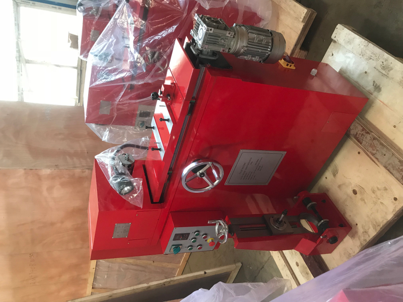 Máquina de perfuração de correio T8210D