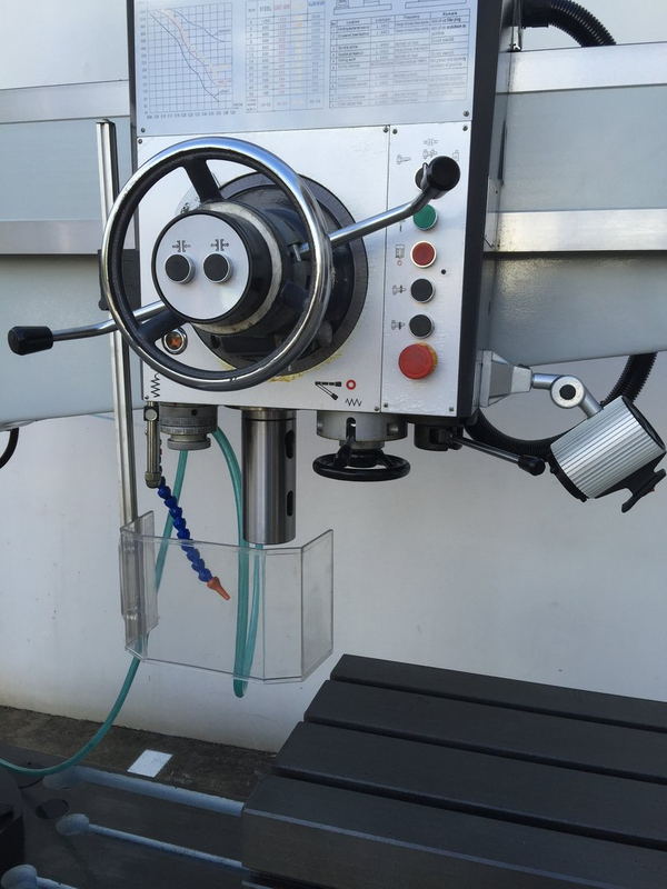 Drill de broca radial STEEILESTER. Braço de 1600 mm, capacidade de perfuração de 50 mm, eixo de 5 mt,