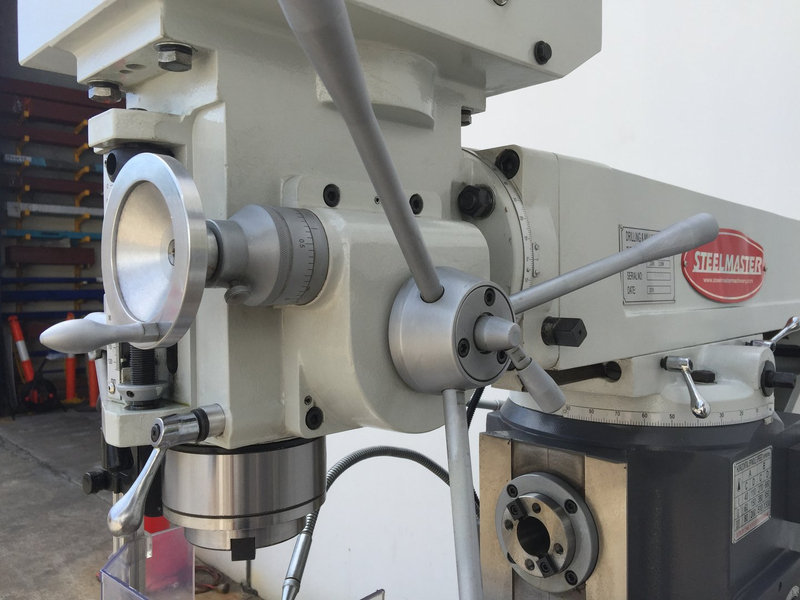 MGH757Z. Universal Mill Gear Head Drive com Easson 3 Axis Digital Readout