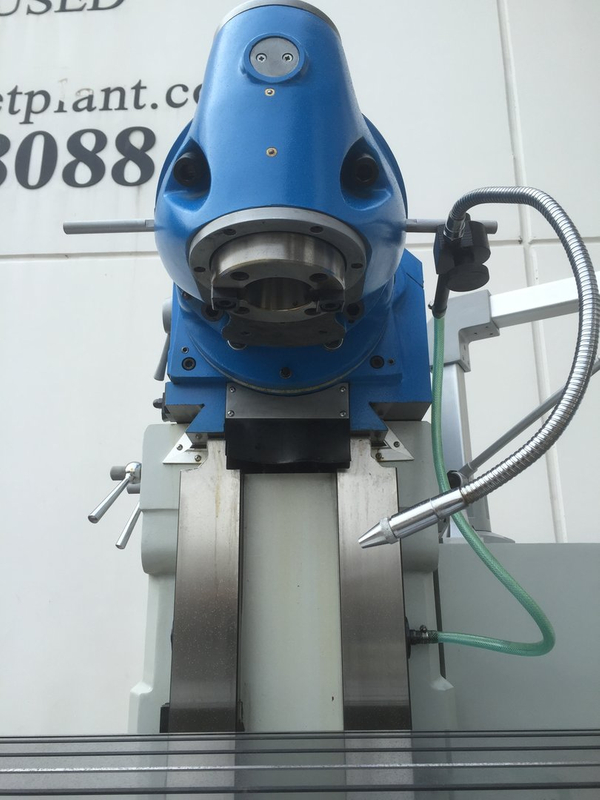 FU-460S-16. Universal Mill 1635mm x 460mm Tabela, ISO 50 eixo vertical, 3 eixos dro