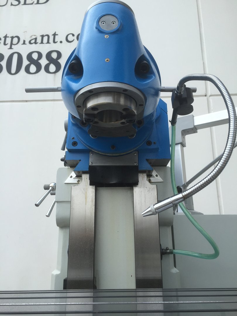 FU-460S-16. Universal Mill 1635mm x 460mm Tabela, ISO 50 eixo vertical, 3 eixos dro