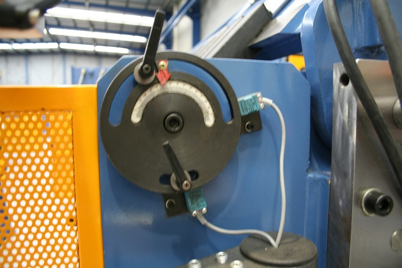 FHPB3204. Pasta PanBrake. Hidráulico completo. 3200mm x 4mm com configuração rápida do ângulo.