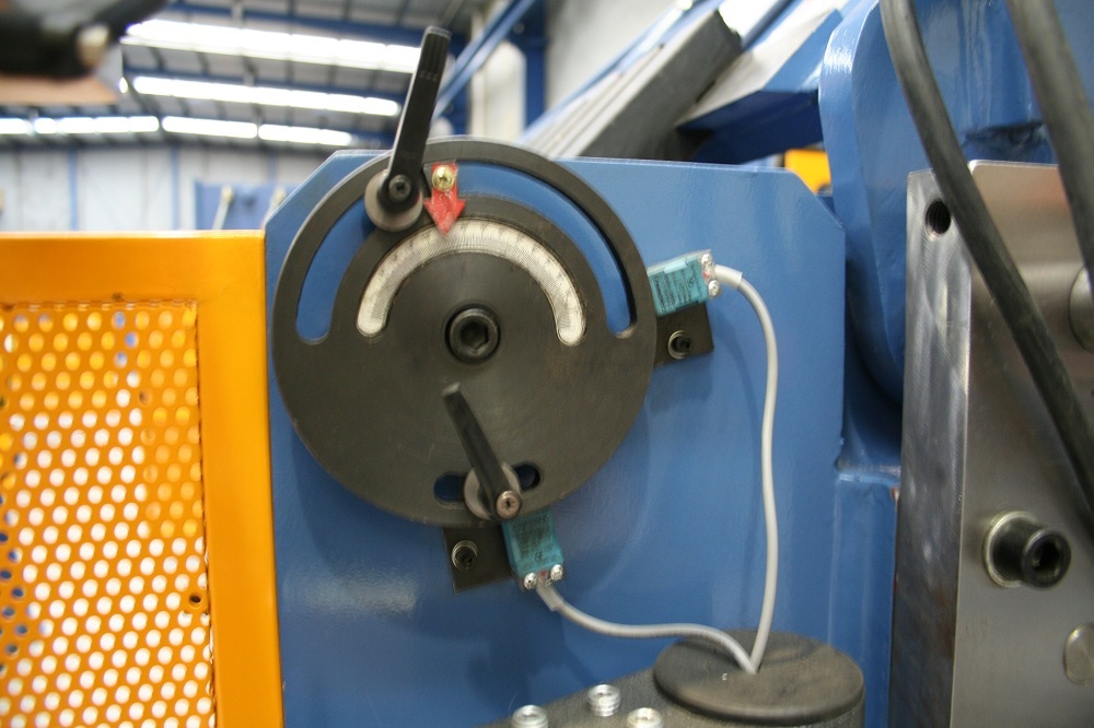 FHPB3204. Pasta PanBrake. Hidráulico completo. 3200mm x 4mm com configuração rápida do ângulo.