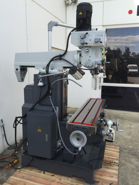 MGH757Z. Universal Mill Gear Head Drive com Easson 3 Axis Digital Readout