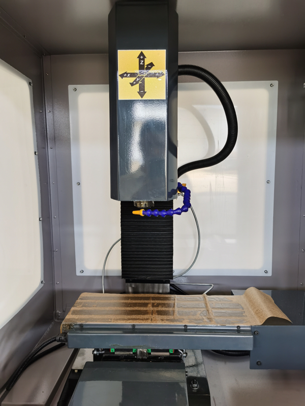 Máquina de moagem CNC XK7113 com o 4º eixo opcional