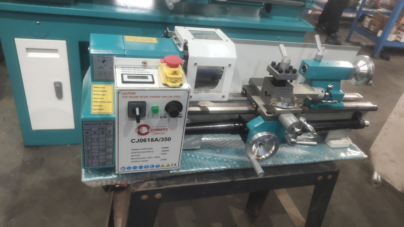 Mini torno CJ0618x350mm Motor DC sem escova 