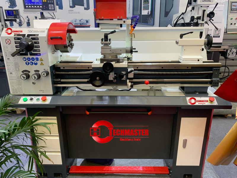 Torno de bancada CQC330X1000 