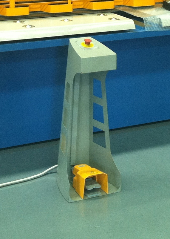  FHPB2504CNC2. Pasta PanBrake. Hidráulico completo. 2500 mm x 4 mm, controle gráfico CNC Foldmaster