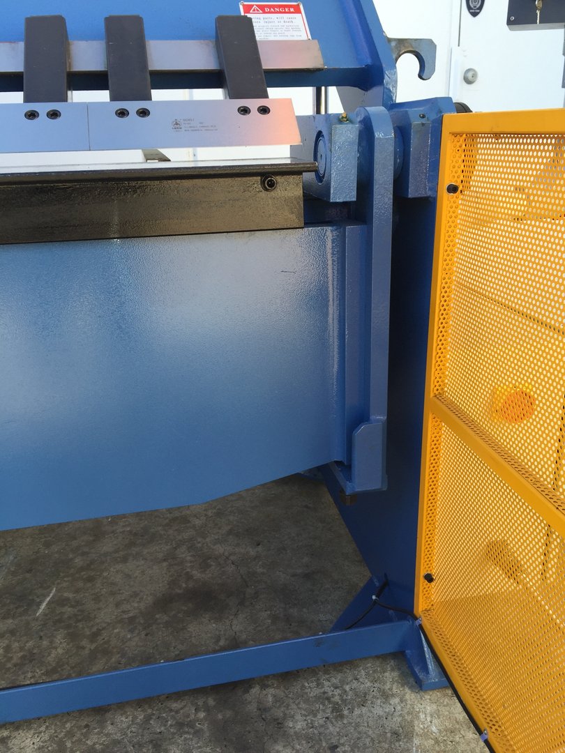 FHPB2504. Pasta PanBrake. Hidráulico completo. 2500 mm x 4mm com configuração rápida de dobra do ângulo.