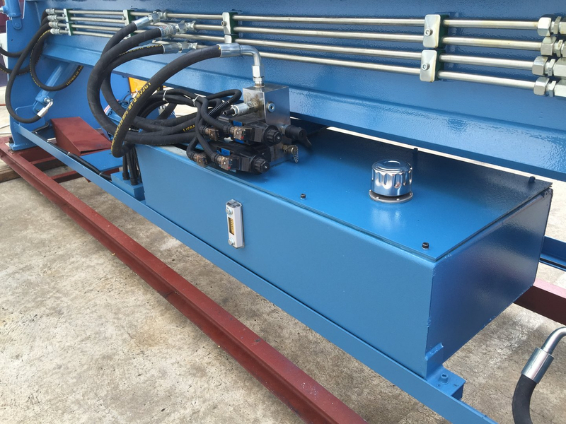 FHPB1304. Pasta PanBrake. Hidráulico completo. 1300 mm x 4mm com configuração rápida de dobra do ângulo.