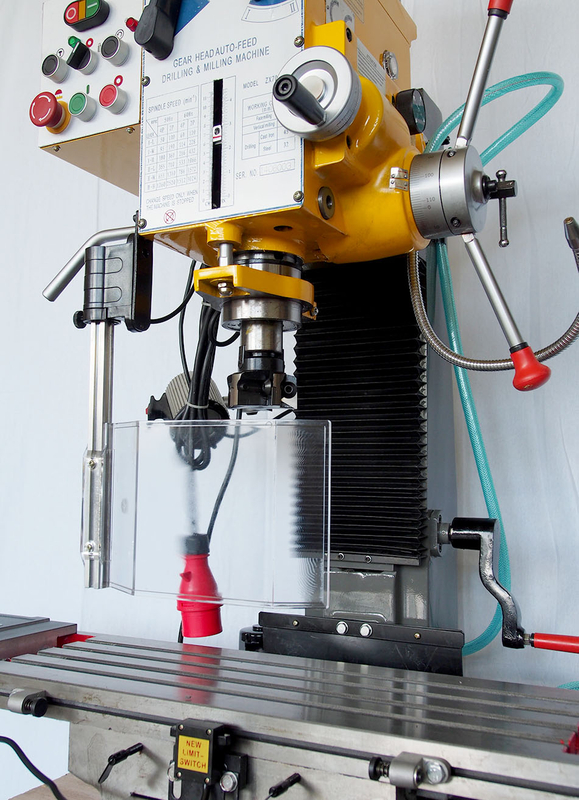 Máquina de perfuração e moagem de alimentação automática XL7045BP (coluna quadrada com refrigerante)))