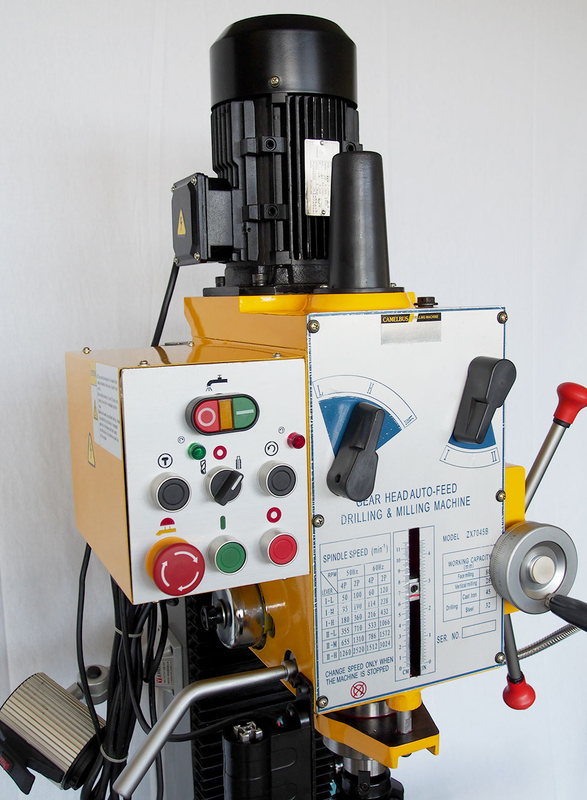 Máquina de perfuração e moagem de alimentação automática XL7045BP (coluna quadrada com refrigerante)))